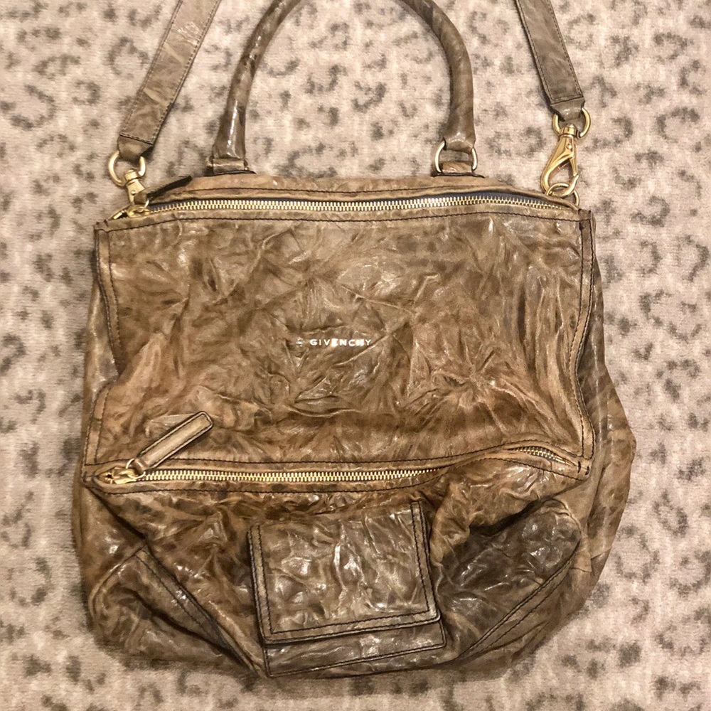 Authentic Distressed Givenchy pandora Messenger